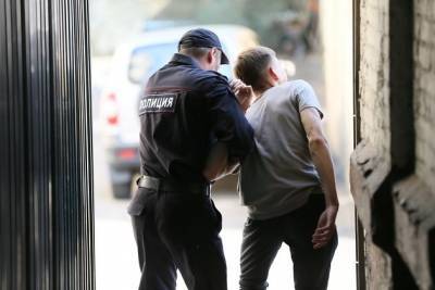 Скрывавшегося за оскорбление полицейских мужчину задержали в Чите