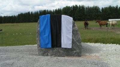 Установка памятника «лесным братьям» в Таллине вызвала осуждение в посольстве РФ