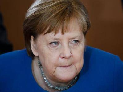 Меркель намерена обсудить с Путиным ситуацию в Беларуси