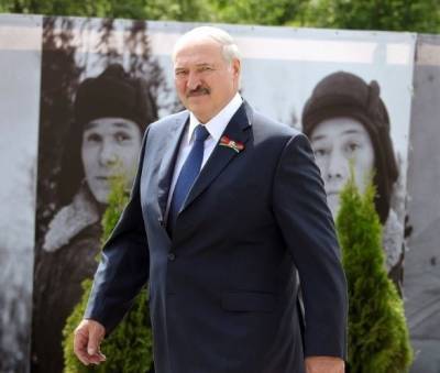 Лукашенко наградил медалями «За безупречную службу» более 300 сотрудников МВД