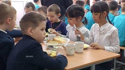 В Башкирии 225 тысяч школьников получат бесплатное питание