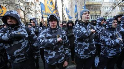 Украинские нацики вербуют боевиков для отправки в Белоруссию