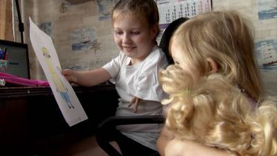 Зрители ТВЦ собирают средства на лечение 9-летней Маши Михайловой