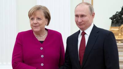 Меркель и Путин обсудили ситуацию в Белоруссии