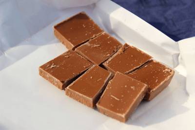 Американские ученые создали молочный шоколад из арахиса и кофейных отходов