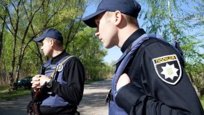 Под Киевом пропали 16-летняя мама с ребенком: полиция сообщила результаты поисков
