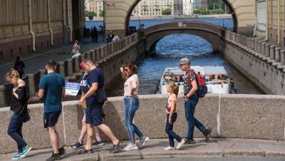 В Смольном рассказали, сколько в Петербурге тратят туристы