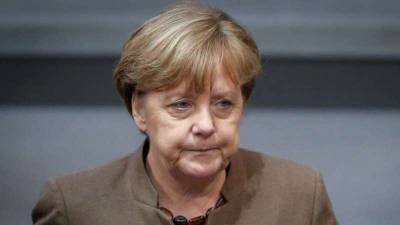 Меркель обсудила с Путиным политический кризис в Белоруссии