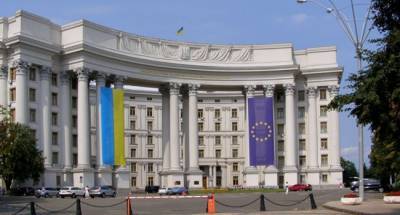 Киев отозвал посла из Беларуси для консультаций