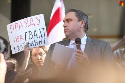 Министр здравоохранения Белоруссии Владимир Караник обратился с открытым письмом к протестующим