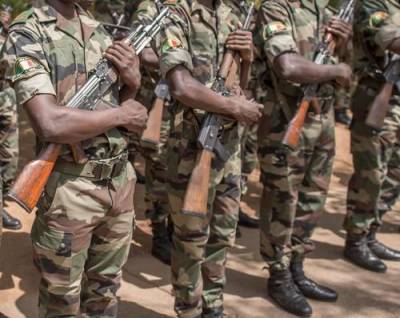 Источник: поднявшие мятеж военные арестовали ряд министров и офицеров в Мали