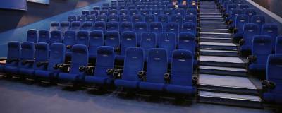 Петербургские кинотеатры и фуд-корты останутся закрытыми до 30 августа