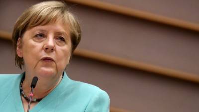 Меркель подчеркнула необходимость гарантировать свободу протестов в Беларуси
