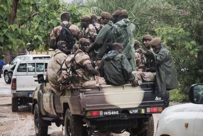 Мятежники арестовали президента и премьер-министра Мали