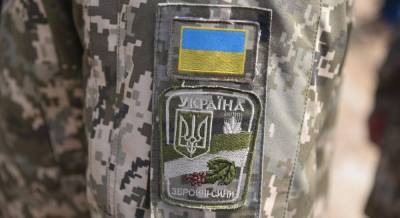 Раненым на Донбассе военным Сухопутных войск выплатят премии