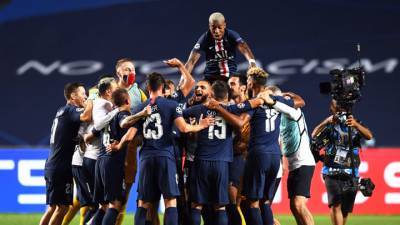 "Пари Сен-Жермен" стал первым финалистом Лиги чемпионов после разгрома "Лейпцига"