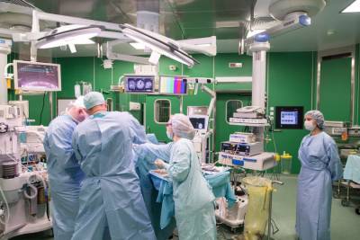 Московские нейрохирурги провели операцию по удалению обширной редкой опухоли