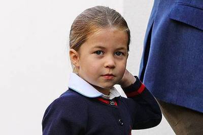 Принцессе Шарлотте нравится быть правнучкой королевы: "Она любит носить тиару"