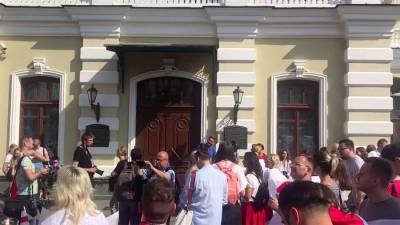Актеры театра в Минске присоединились к участникам акций протеста