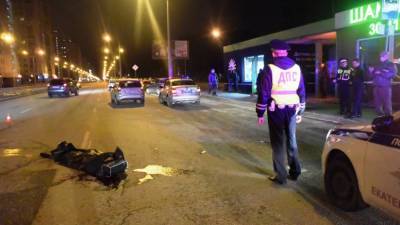 Мужчина догонял ночной автобус и погиб под колесами автомобиля (ФОТО)