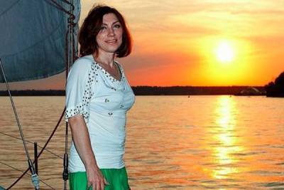 «Молодое тело требовало, но я это делала тихо»: Сябитова рассказала, как жила после смерти мужа