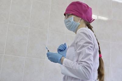 В Челябинской области составляют списки медиков и педагогов на вакцинацию от COVID-19