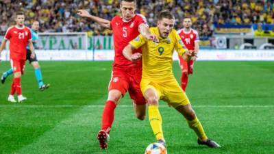 Футболист сборной Украины остался без команды