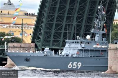 Адмирал Комоедов назвал сроки выпуска «гиперзвуковых» кораблей в России