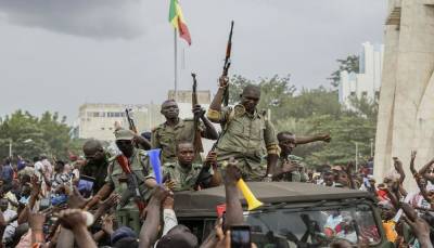Плененный мятяжниками президент Мали ушел в отставку