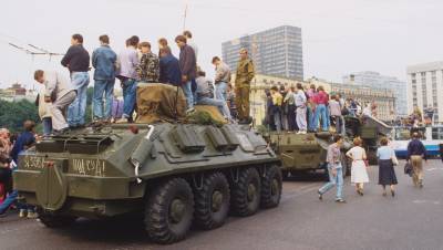 Руцкой призвал не сравнивать протесты в Белоруссии и события 1991 года