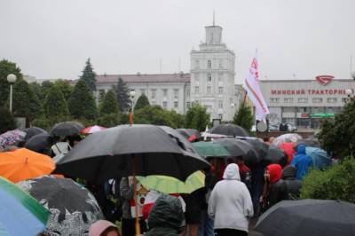 В Минске ОМОН разогнал массовую акцию и задержал несколько человек (фото)
