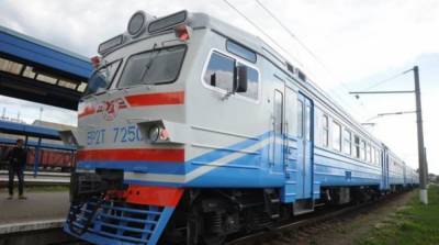«Укрзализныця» назначила дополнительные поезда ко Дню Независимости