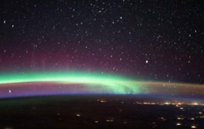 NASA опубликовало фото феномена, как в небе сошлись два самых ярких явления