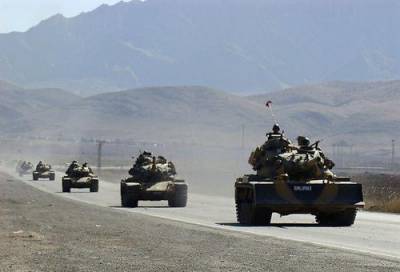 Турция перебрасывает войска в Сирию