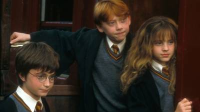 Первый фильм о Гарри Поттере собрал в прокате более $1 млрд