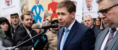 Адвокат Илья Новиков о повторном аресте картин Порошенко: когда руководитель государства не признает своих ошибок и запрещает "давать заднюю" - это стилистика Путина