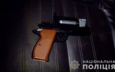 На Днепропетровщине пьяный стрелял по детям из окна квартиры