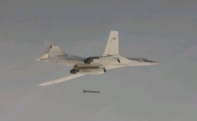 В Сети опубликовали кадры ракетных стрельб стратегического бомбардировщика Ту-160