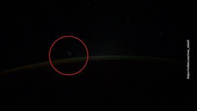 Космонавт снял на видео с МКС неизвестные объекты над Австралией
