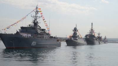 Строителя "Северного потока-2" охраняли российские военные корабли