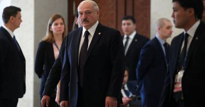 Лукашенко потребовал от СМИ уволить поддержавших протесты журналистов