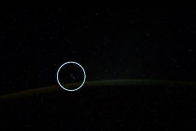 Российский космонавт заснял групповой полет НЛО с борта МКС