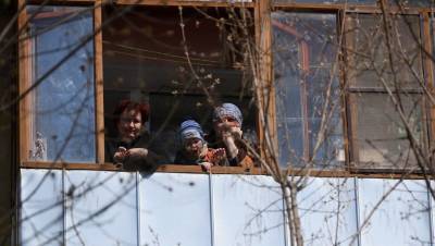 Петербуржцев заставляют демонтировать остекление балконов