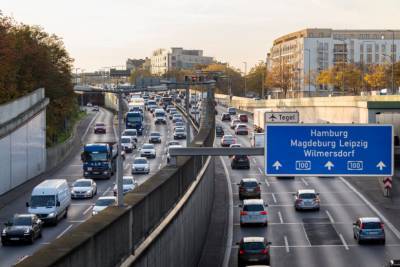 Теракт на автомагистрали в Берлине: 6 человек пострадало