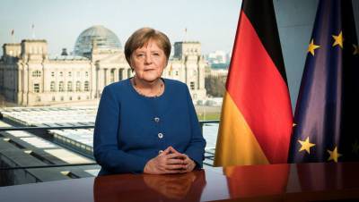 Меркель заявила о поддержке Евросоюзом мирных демонстрантов в Белоруссии