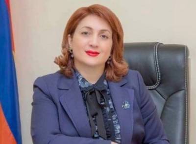 Начальник управления общего образования мэрии Еревана представила заявления об отставке