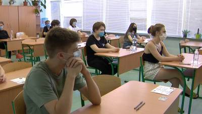 Под Днепром придумали новое карантинное правило для школьников, родители негодуют: "Как дети это будут делать?"
