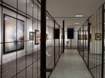 Печерский суд повторно арестовал картины Порошенко – адвокат