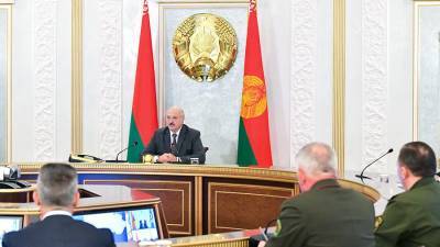 Лукашенко обвинил оппозицию в планах столкновения с Россией