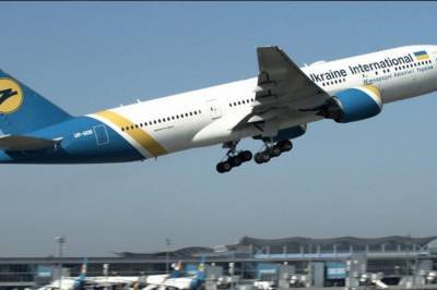 МАУ отменила более 10 рейсов в Европу: названа причина